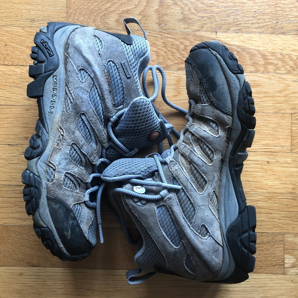 Merrell Moab MId-Rise Hiking Boot